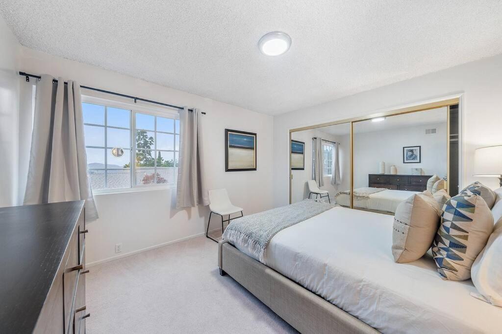 5 Bedroom Dona Villa - Pool-Location ! - Los Angeles — Photos 3
